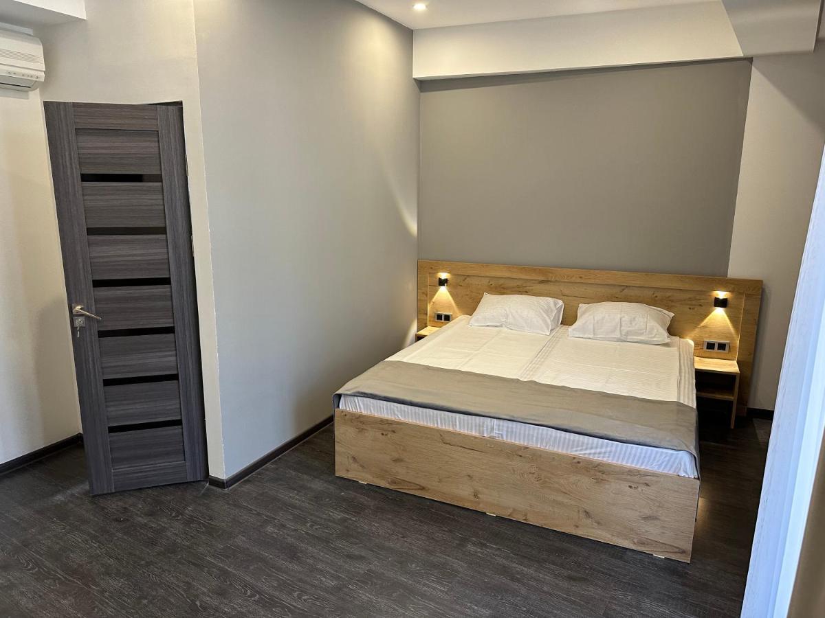Friendly Hotel Yerevan Exterior photo