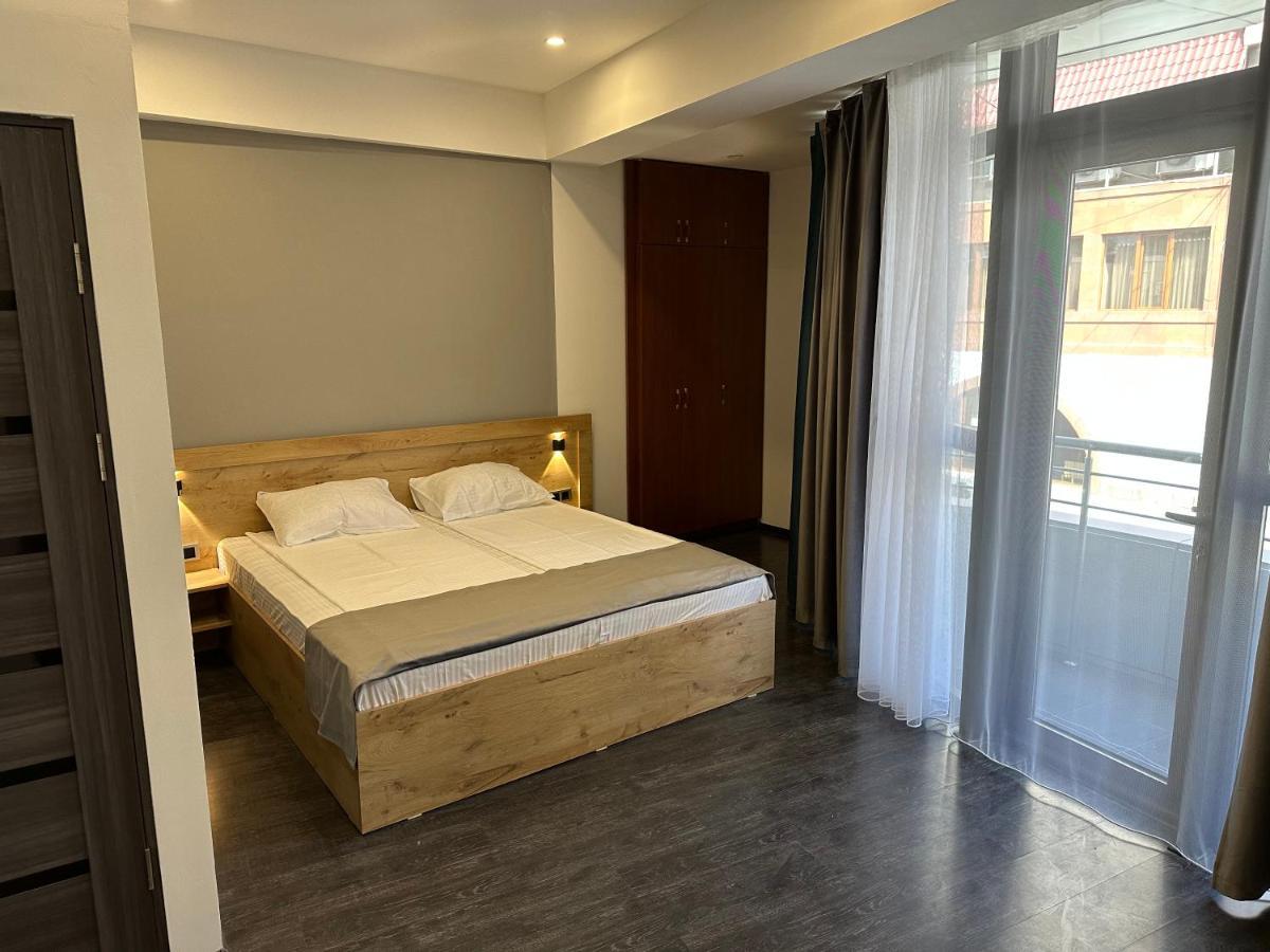 Friendly Hotel Yerevan Exterior photo