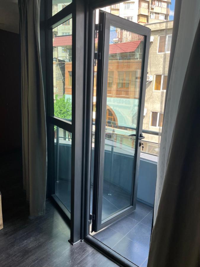 Friendly Hotel Yerevan Exterior photo