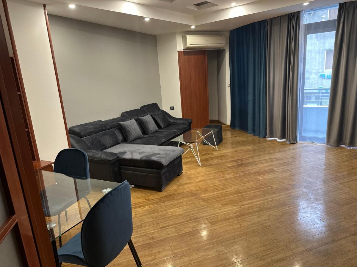 Friendly Hotel Yerevan Exterior photo